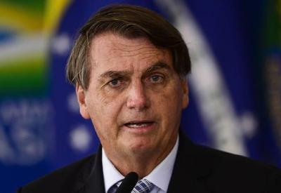 Apoiadores celebram o aniversário de 66 anos de Bolsonaro