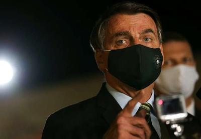 Bolsonaro anuncia live para orar por autoridades e povo brasileiro