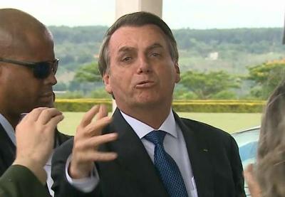 Bolsonaro chama de mentira a notícia sobre possível câncer de pele