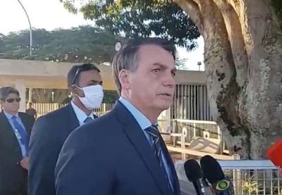 Bolsonaro fala em crise institucional e diz que decisão de Moraes foi "política"