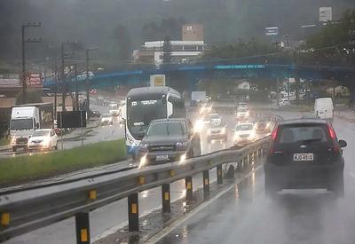 Chuva intensa, ventania e granizo devem atingir Santa Catarina nesta quinta-feira