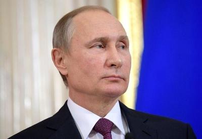 Países ocidentais sofrem mais com sanções do que Moscou, diz Putin