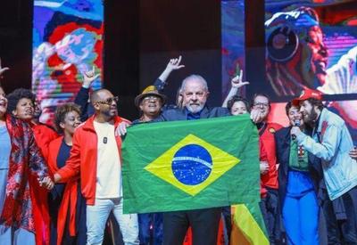TSE analisa ação sobre suposto abuso de poder em "super live" de Lula