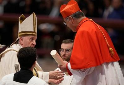 Arcebispos da Amazônia e de Brasília tomam posse como cardeais, no Vaticano