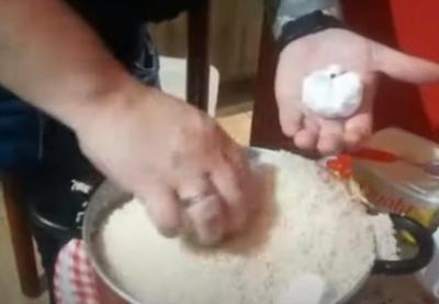 72 porções de cocaína são encontradas dentro de sacos de arroz