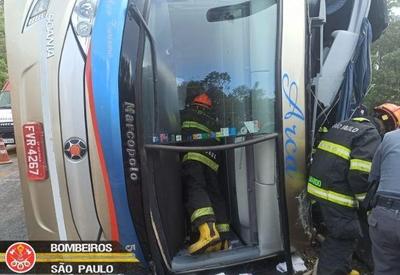 Empresa de ônibus lamenta acidente no litoral norte de SP