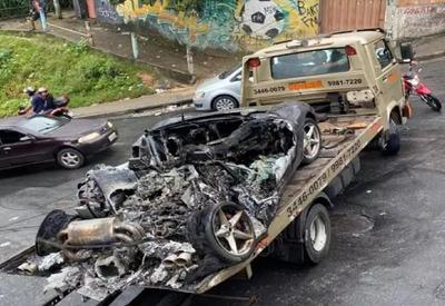 Ferrari pega fogo em comunidade de Belo Horizonte devido à pane elétrica