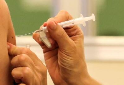 Escolas de SP vão exigir comprovante de vacina contra covid na volta às aulas