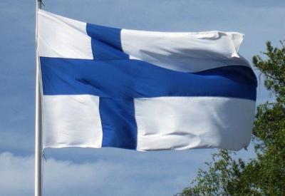 Finlândia anuncia construção de muros na fronteira com Rússia
