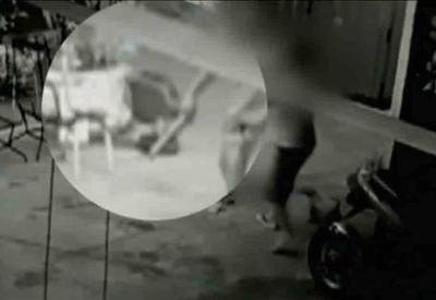 Vídeo: homem com paralisia cerebral é espancado com barra de ferro
