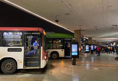Juiz cancela suspensão de repasses bilionários às empresas de ônibus do DF 