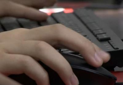 Estudante sofre ataques virtuais em aulas à distância