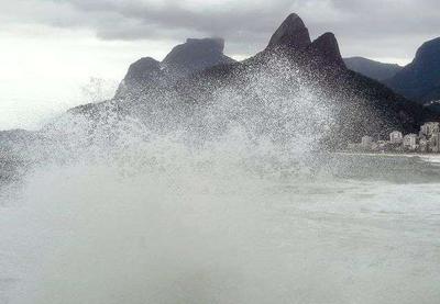 Marinha alerta para risco de ondas de 2,5 metros na costa do Rio de Janeiro