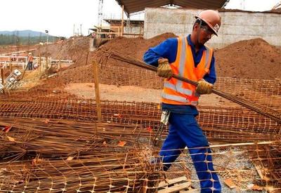 Conselho do FGTS aprova uso de R$ 326 bilhões para construções até 2025