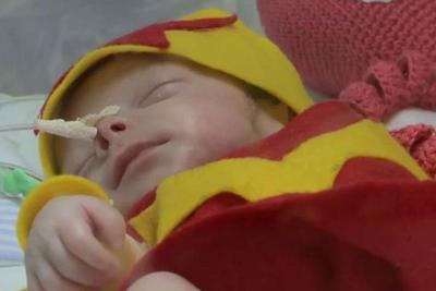 PR: Bebês prematuros viram super-heróis por um dia em UTI Neonatal