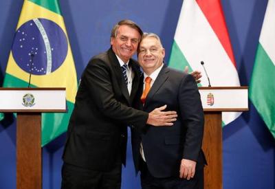 Poder Expresso: Bolsonaro na Hungria e a despedida de Barroso do TSE