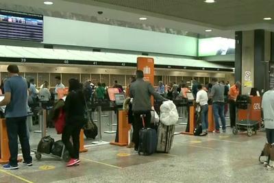 Por R$ 3,7 bilhões, grupos estrangeiros arrematam quatro aeroportos em leilão