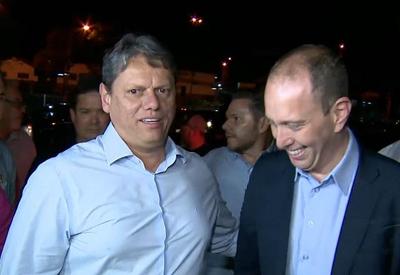 Tarcísio de Freitas se reúne com prefeitos e deputados eleitos