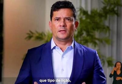 Moro fala em não deixar PT voltar ao poder no programa de Bolsonaro