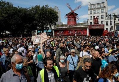 França registra protestos contra passe sanitário pelo 4º fim de semana