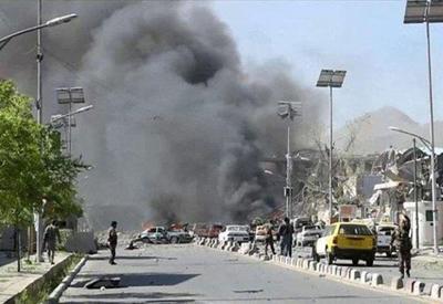 Bomba explode perto de embaixada da Rússia no Afeganistão