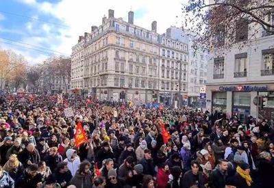 França enfrenta novo dia de protestos devido à reforma da previdência
