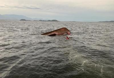 Barco de pescadores afunda na Baía de Guanabara; seis estão desaparecidos