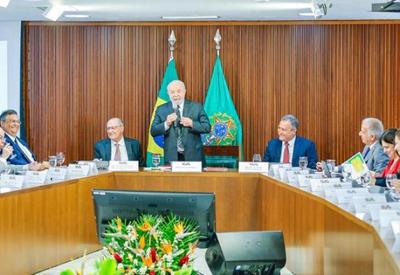 Lula convoca núcleo político para tratar de trocas ministeriais