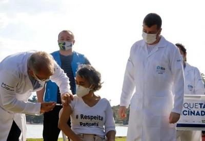 Ministro Queiroga participa de vacinação em Paquetá (RJ) e cita CPI da Covid