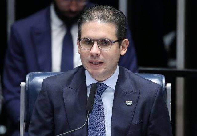 Imagem da noticia Zambelli: Motta diz que espera recomendação do jurídico da Câmara para se manifestar sobre deputada