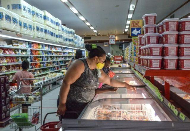 Consumo dos produtos, como biscoitos, embutidos e macarrão instantâneo, foi maior entre mulheres, adolescentes e nas regiões Sul e Sudeste | Ascom Seduc