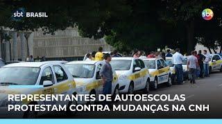 Representantes de autoescolas protestam contra fim da obrigatoriedade de aulas para CNH
