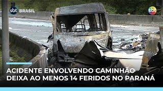 Acidente entre caminhão, carreta e van deixa 1 morto e feridos no litoral do Paraná