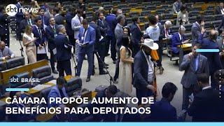 Câmara propõe que deputados recebam salário e aposentadoria simultaneamente | #SBTBrasil 