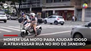 Homem usa moto para ajudar idoso a atravessar rua e gesto viraliza | #SBTNotícias