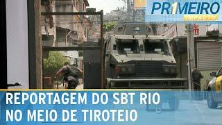 Reportagem do SBT Rio flagra confronto durante operação no Alemão | Primeiro Impacto (24/01/25)