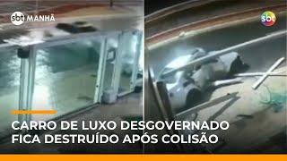 Flagra: motorista de carro de luxo em alta velocidade perde controle e invade condomínio | #SBTManhã