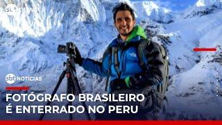 Fotógrafo brasileiro é enterrado após morrer em expedição nos Andes | #SBTNotícias