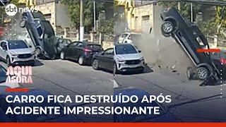 Flagra: Carro 'voa' e uma pessoa fica ferida em acidente na Zona Norte de SP | #AquiAgora