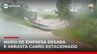 Fortes chuvas derrubam muro de empresa em SP | #SBTNotícias