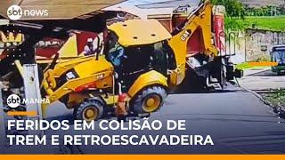 Retroescavadeira é atingida por trem em Maceió e dois ficam feridos | #SBTManhã