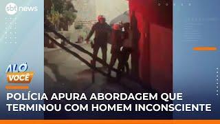 Homem desmaia ao ser prensado na parede por PM durante abordagem | #AlôVocê