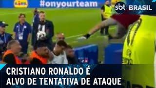Segurança salva Cristiano Ronaldo de "voadora" após jogo da Eurocopa | SBT Brasil (27/06/24)
