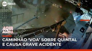 Caminhão desgovernado 'voa' sobre área de lazer no interior de Minas Gerais | #AquiAgora