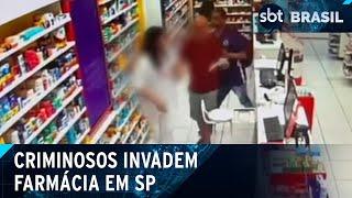 Criminosos são presos após assaltar farmácia em São Paulo - SBT Brasil (18/05/24)