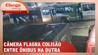 Câmera flagra acidente entre ônibus na Rodovia Dutra | Chega Mais Notícias (25/10/24)