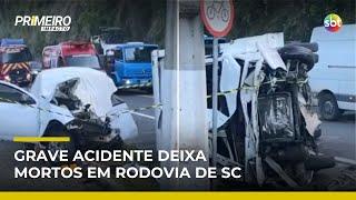 Colisão entre carros e caminhão deixa três mortos na BR-470 em SC | #PrimeiroImpacto