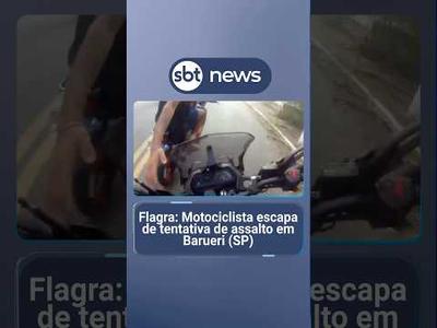 Flagra: Motociclista escapa de tentativa de assalto em Barueri (SP)