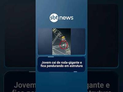 Jovem cai de roda-gigante e fica pendurando em estrutura | #SBTNotícias