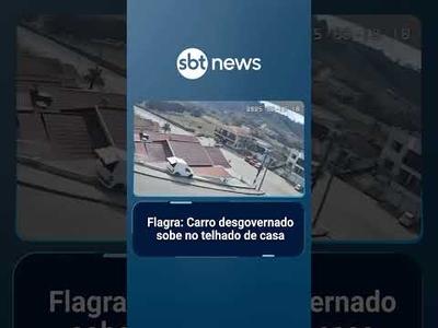 Flagra: Carro desgovernado sobe no telhado de casa | #SBTManhã